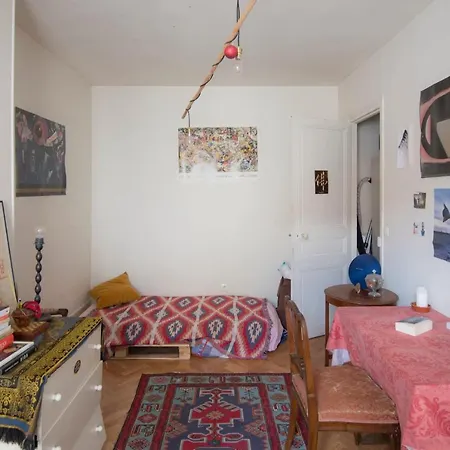 Apartment Charming Near Montmartre Paris